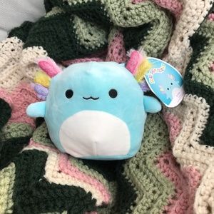 Squishmallow 5” Irina axolotl